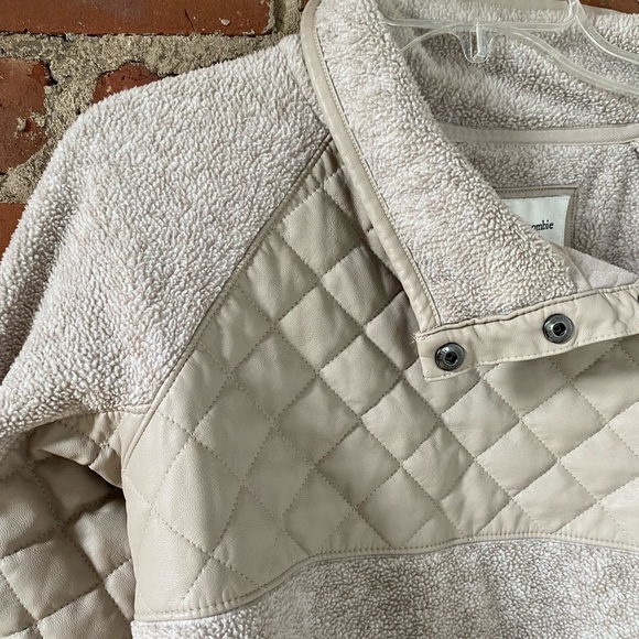 Abercrombie Asymmetrical Snap-Up Fleece - Picture 5 of 6